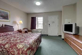 Intown Suites Extended Stay Charlotte Nc -East Independence Εξωτερικό φωτογραφία
