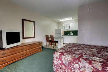 Intown Suites Extended Stay Charlotte Nc -East Independence Εξωτερικό φωτογραφία